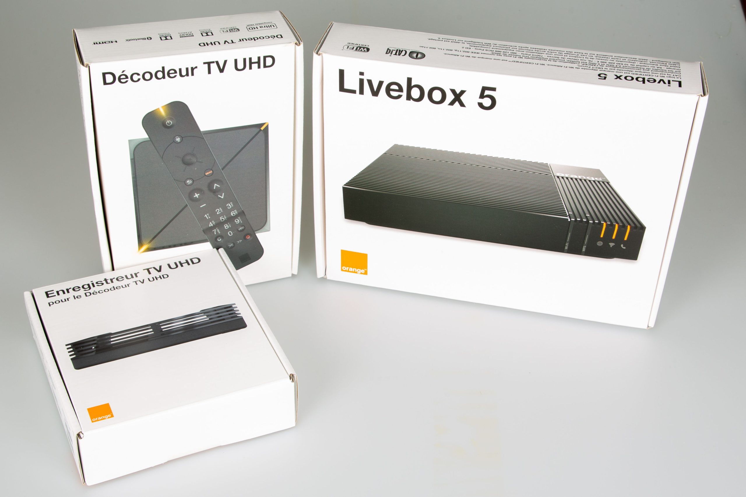 Livebox 5 flashes white How to solve the problem